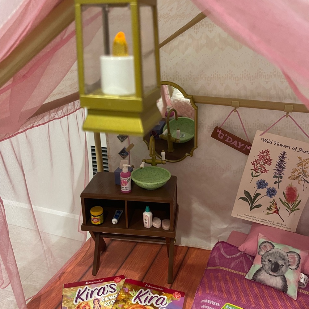 American Girl Doll - Australia - gvf54 kira's comfy platform tent complete set - Picture 4 of 8